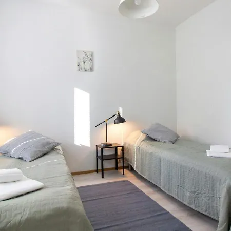 Апартаменты Spacious For 5